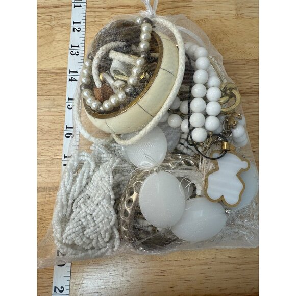Jewelry Lot Wearable White & Gold Assorted Pieces Including Bangles Necklaces - Picture 6 of 9